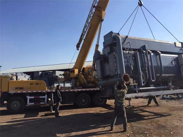 溴化鋰機(jī)組回收裝車現(xiàn)場